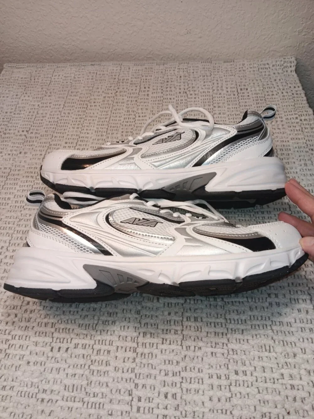 Avia Men's 5000 Athletic Performance Running Sneakers sz 9.5 Wide Width